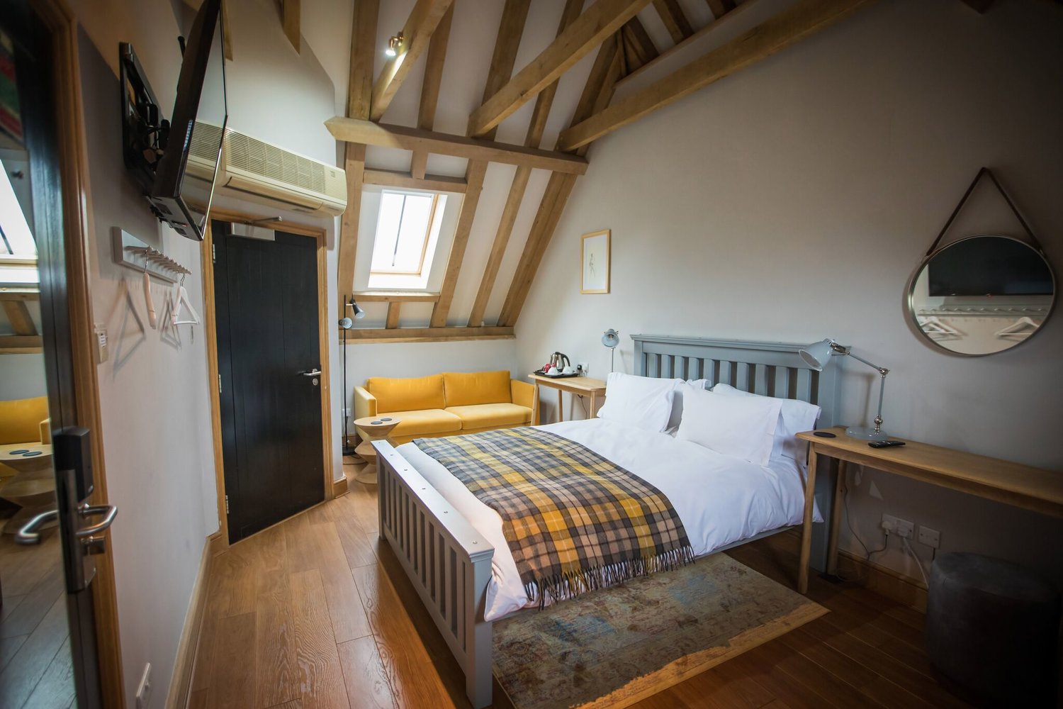 Double Rooms at Cooling Castle Barn